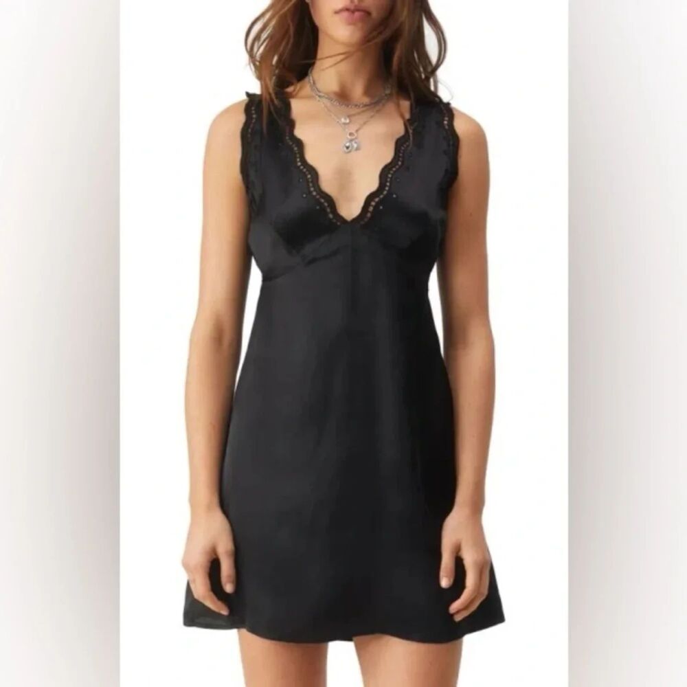 Nasty Gal Black Scallop Trim Satin Mini Dress Size 6 GUC Eyelet Lattice